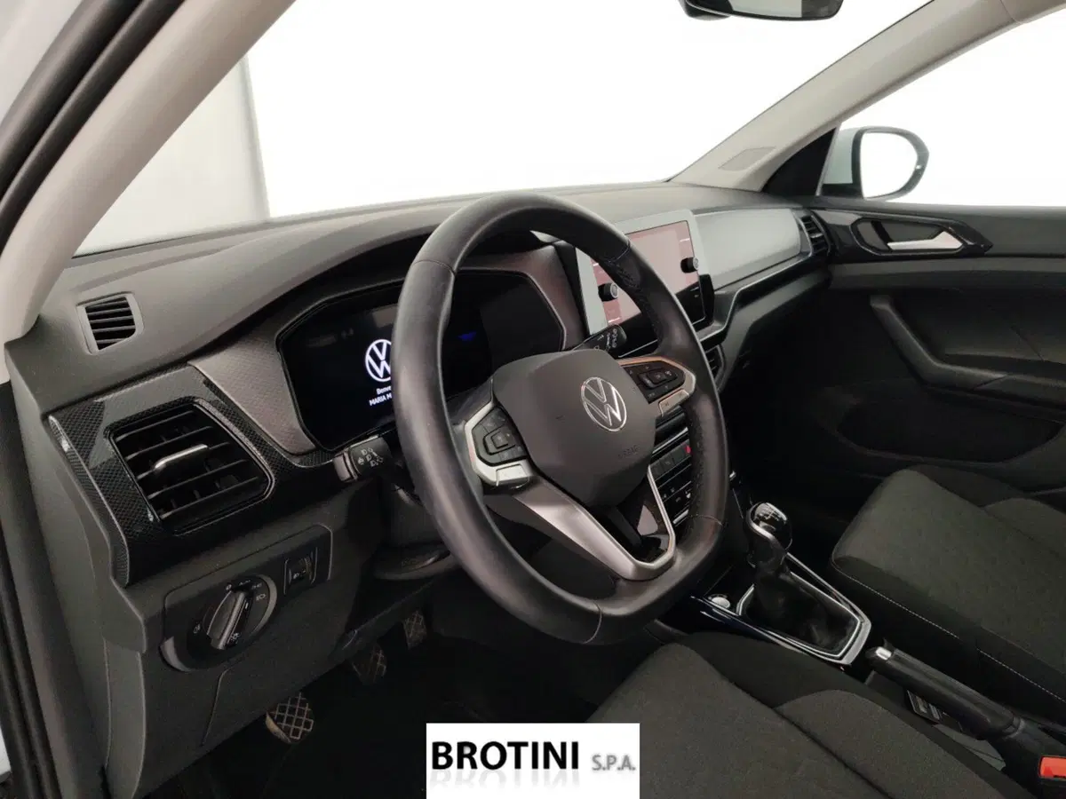 Volkswagen T-Cross usata a Massa-Carrara (8)