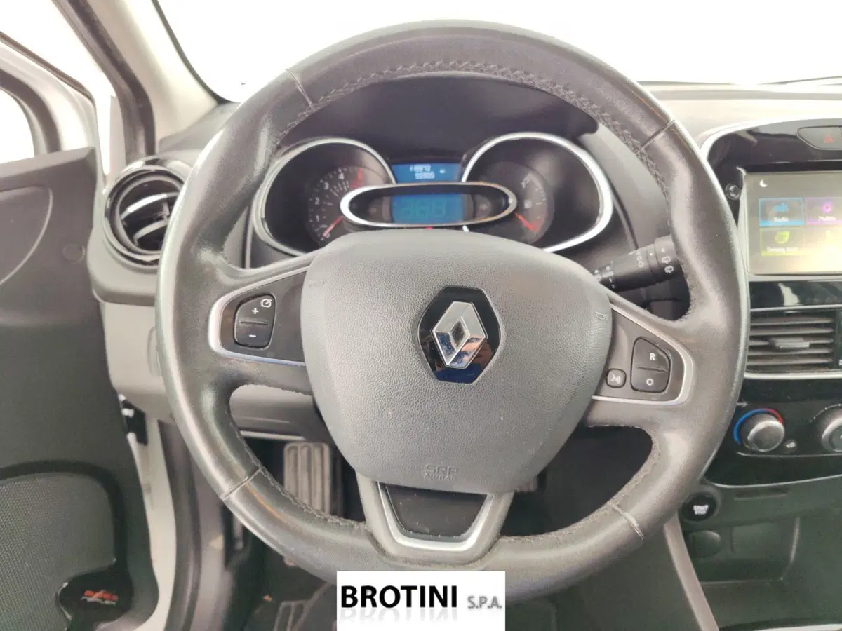Renault Clio usata a Massa-Carrara (14)