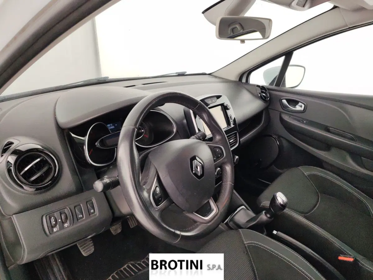 Renault Clio usata a Massa-Carrara (8)
