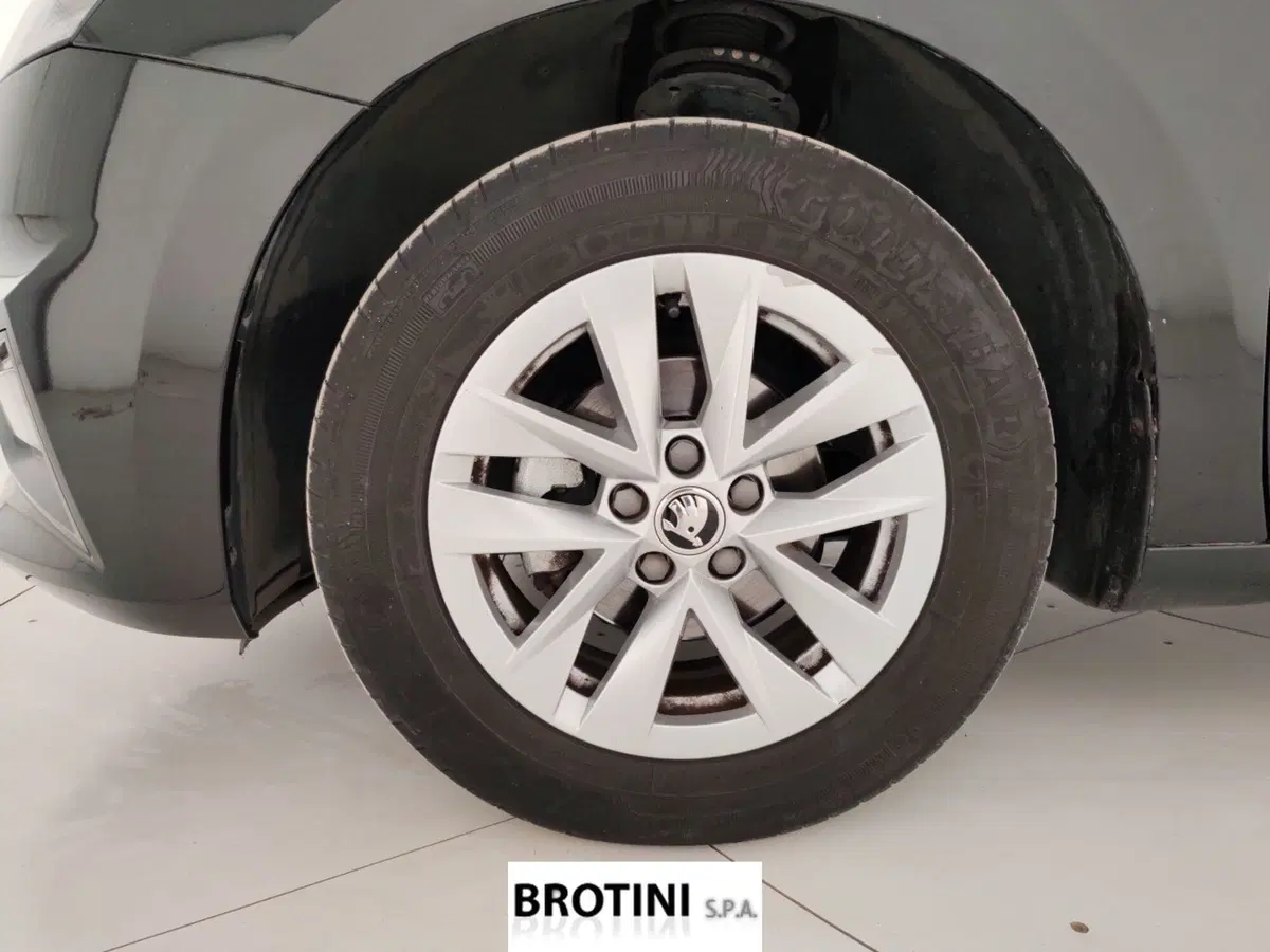 Skoda Fabia usata a Massa-Carrara (6)