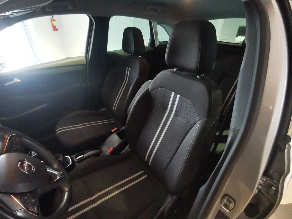 Opel Crossland usata a Taranto (10)