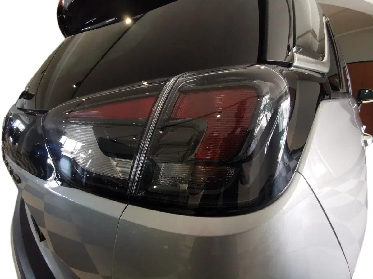 Opel Crossland usata a Taranto (16)