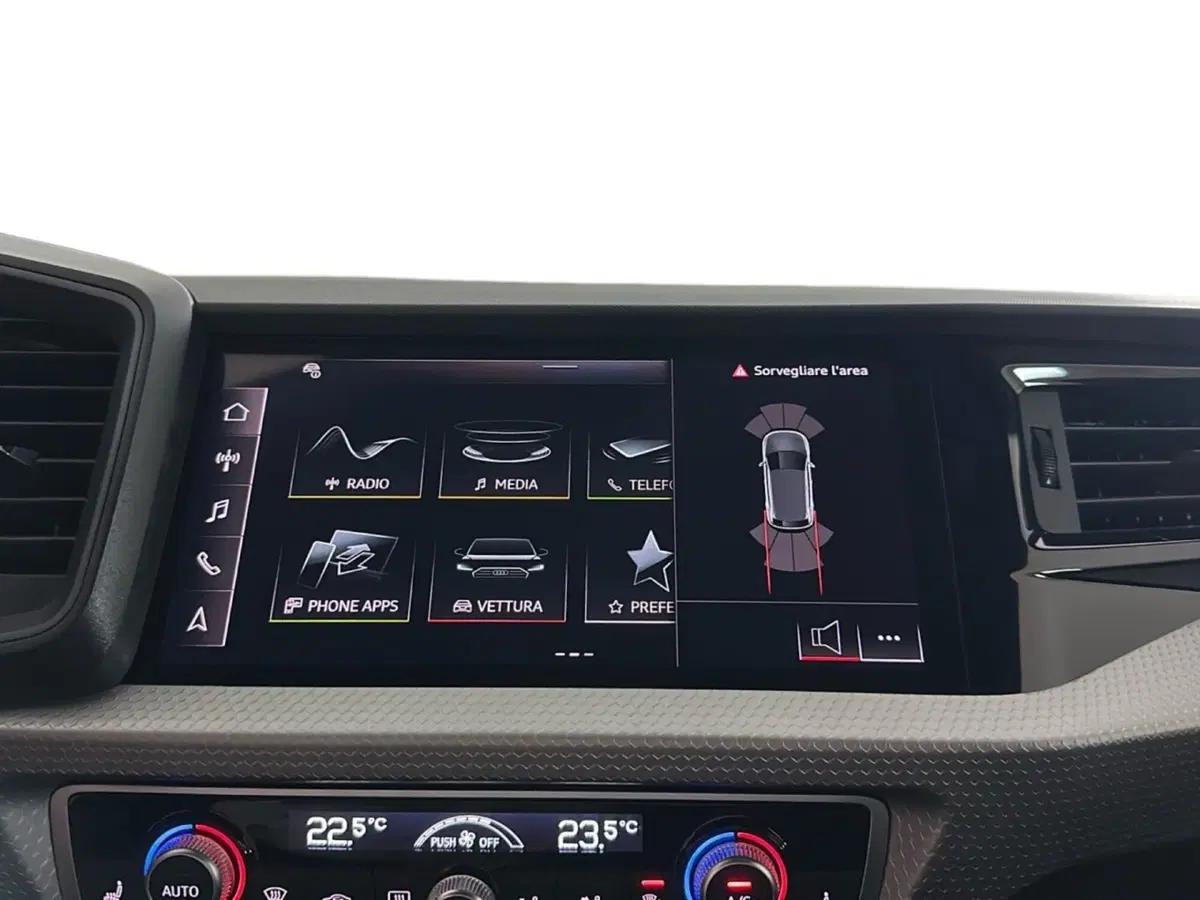 Audi A1 allstreet usata a Napoli (13)