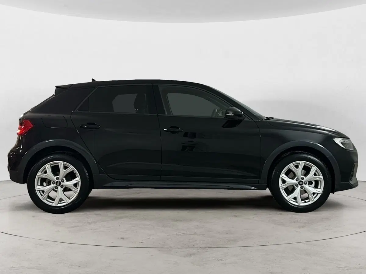 Audi A1 allstreet usata a Napoli (5)