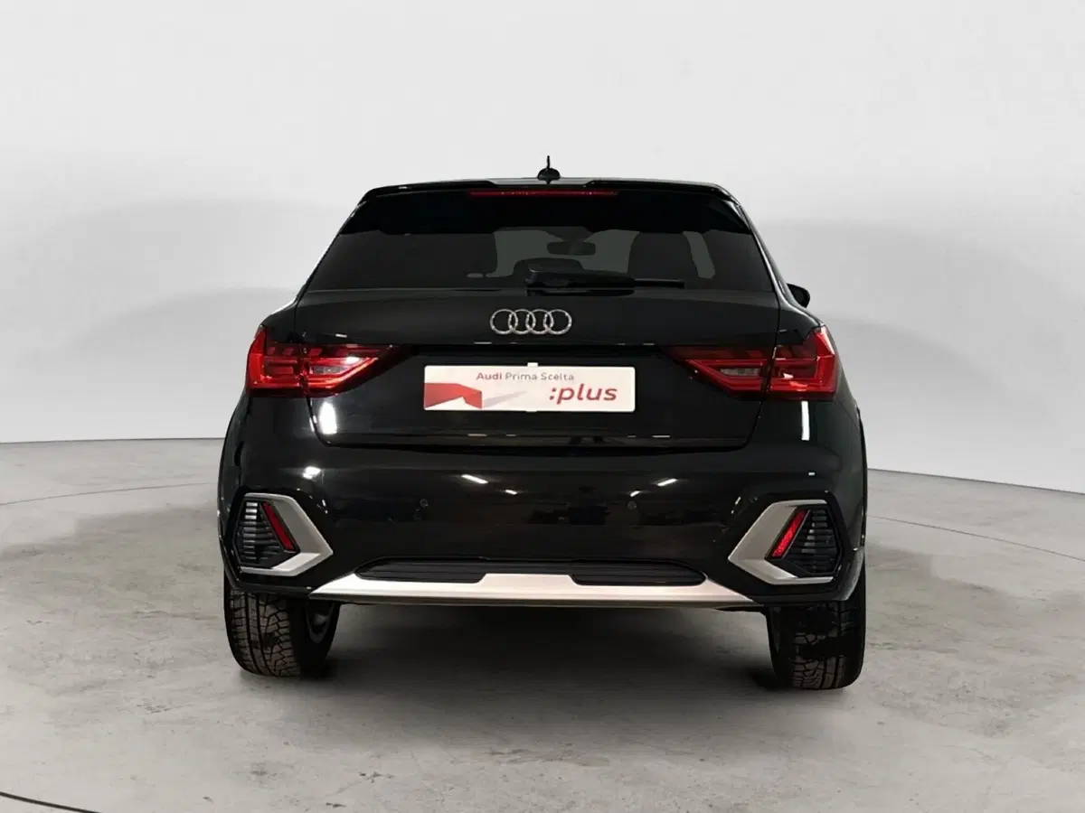 Audi A1 allstreet usata a Napoli (6)