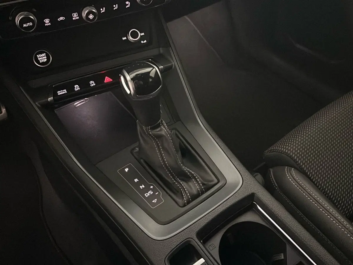 Audi Q3 Sportback usata a Napoli (16)