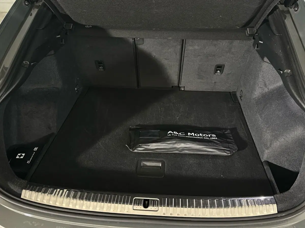 Audi Q3 Sportback usata a Napoli (18)