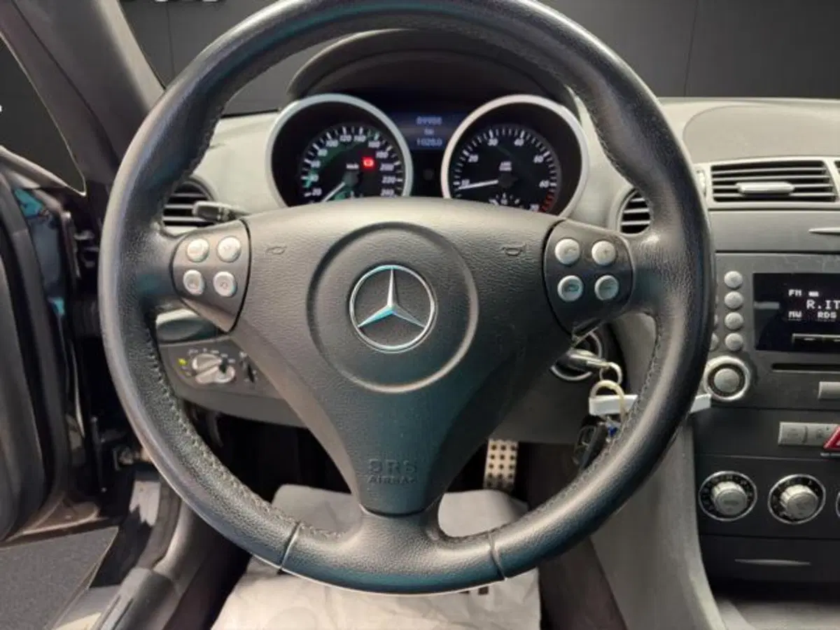 Mercedes-Benz SLK usata a Milano (8)