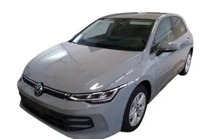 Volkswagen Golf 1.5 tsi Life 115cv del 2025 usata a Magenta