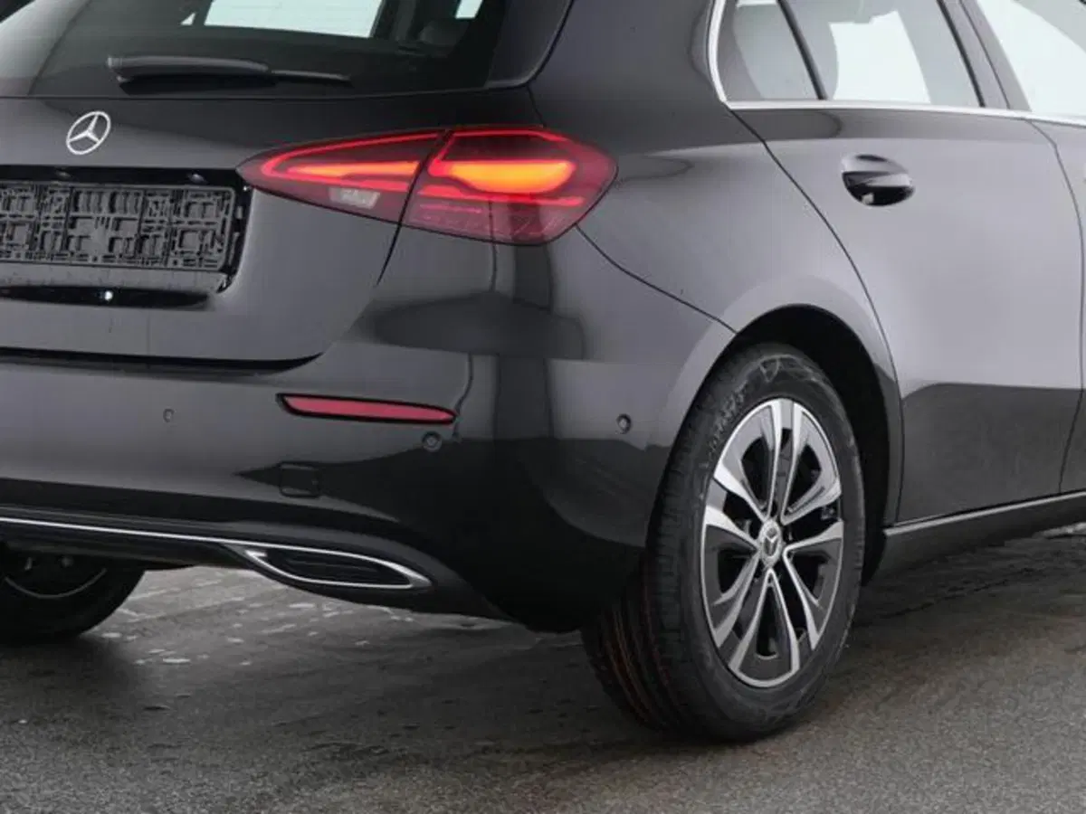 Mercedes-Benz Classe A Sedan usata a Milano (10)