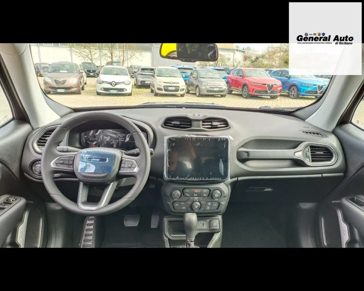 Jeep Renegade nuova a Lucca (11)