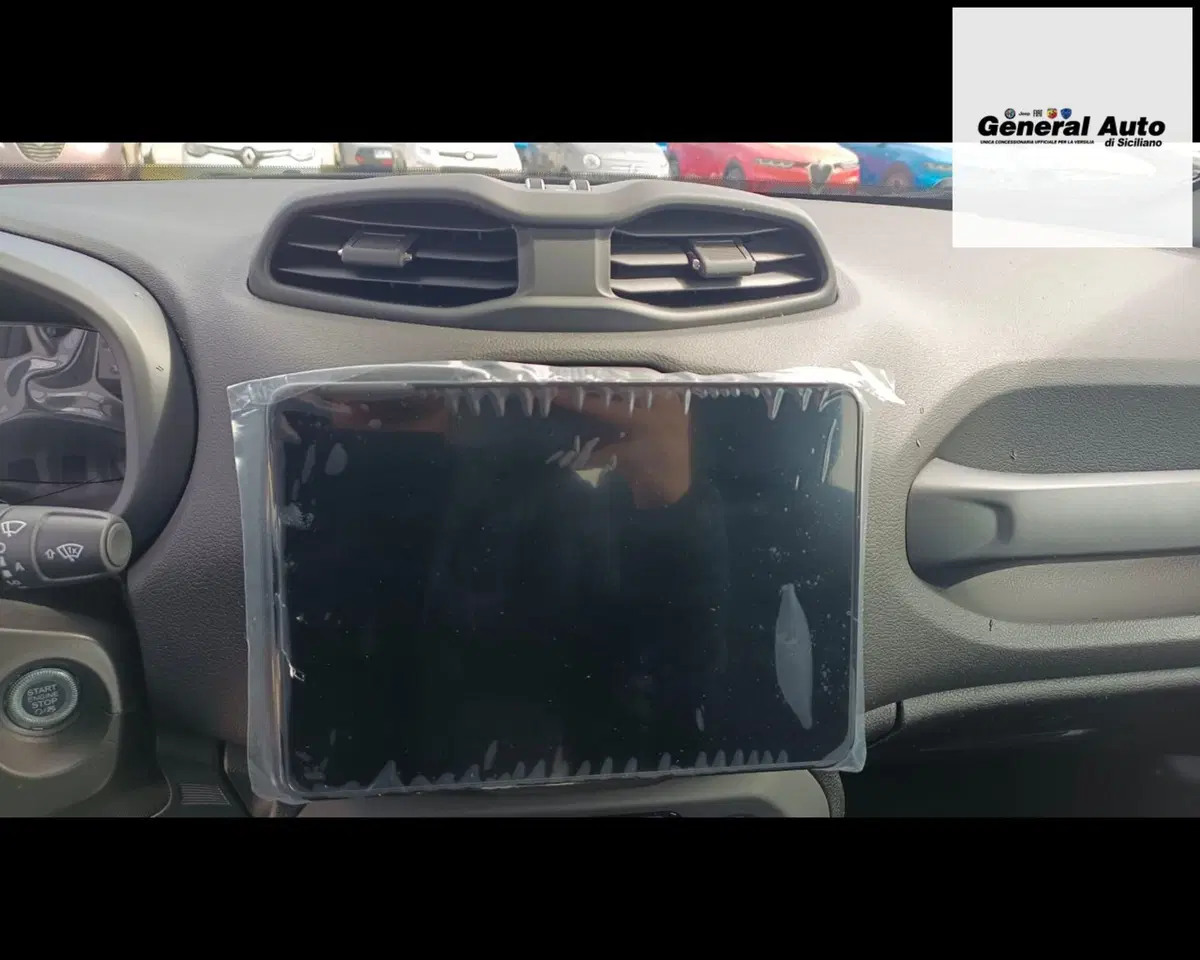 Jeep Renegade nuova a Lucca (14)