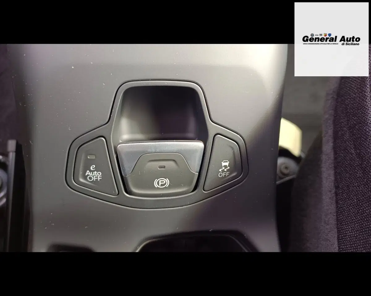 Jeep Renegade nuova a Lucca (16)