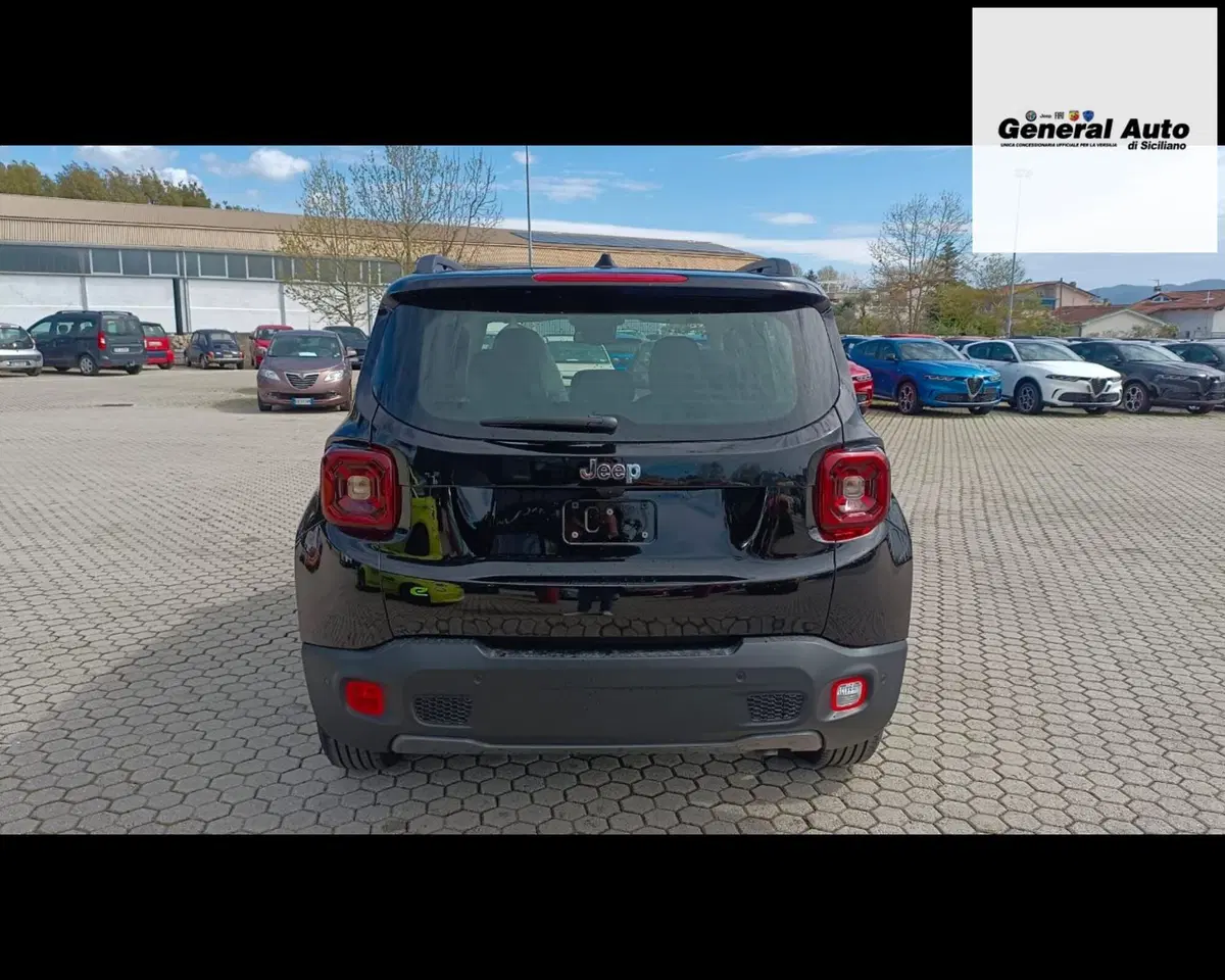 Jeep Renegade nuova a Lucca (4)