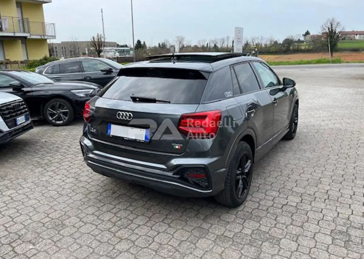 Audi Q2 usata a Lecco (4)