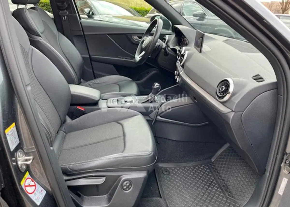 Audi Q2 usata a Lecco (9)