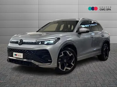 Volkswagen Tiguan 2.0 tdi R-Line 150cv dsg del 2024 usata a Prato