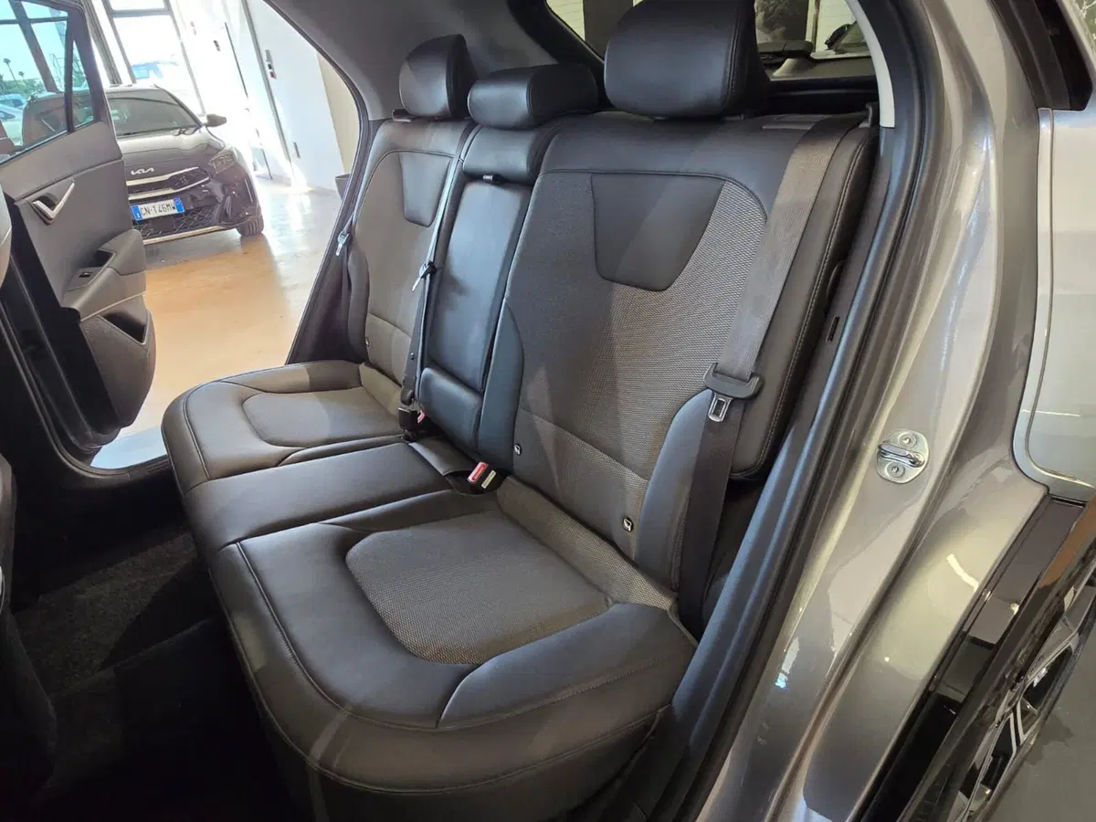Kia Niro usata a Rimini (13)