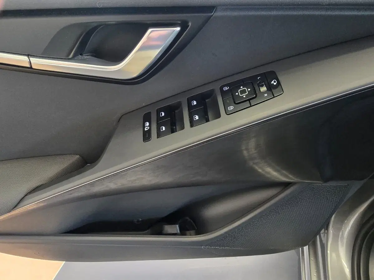 Kia Niro usata a Rimini (17)