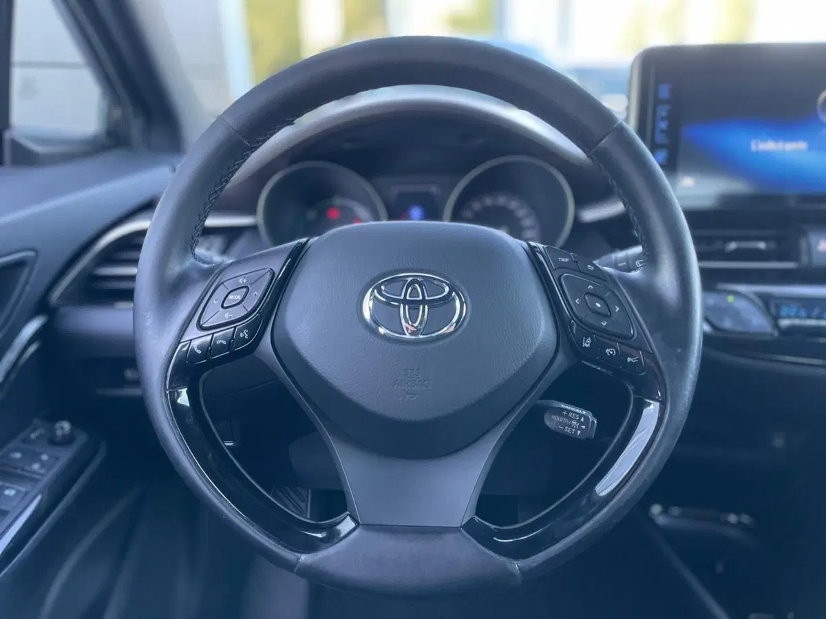 Toyota Toyota C-HR usata a Ancona (11)