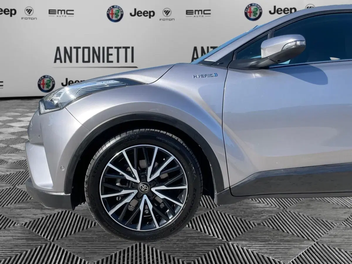 Toyota Toyota C-HR usata a Ancona (19)