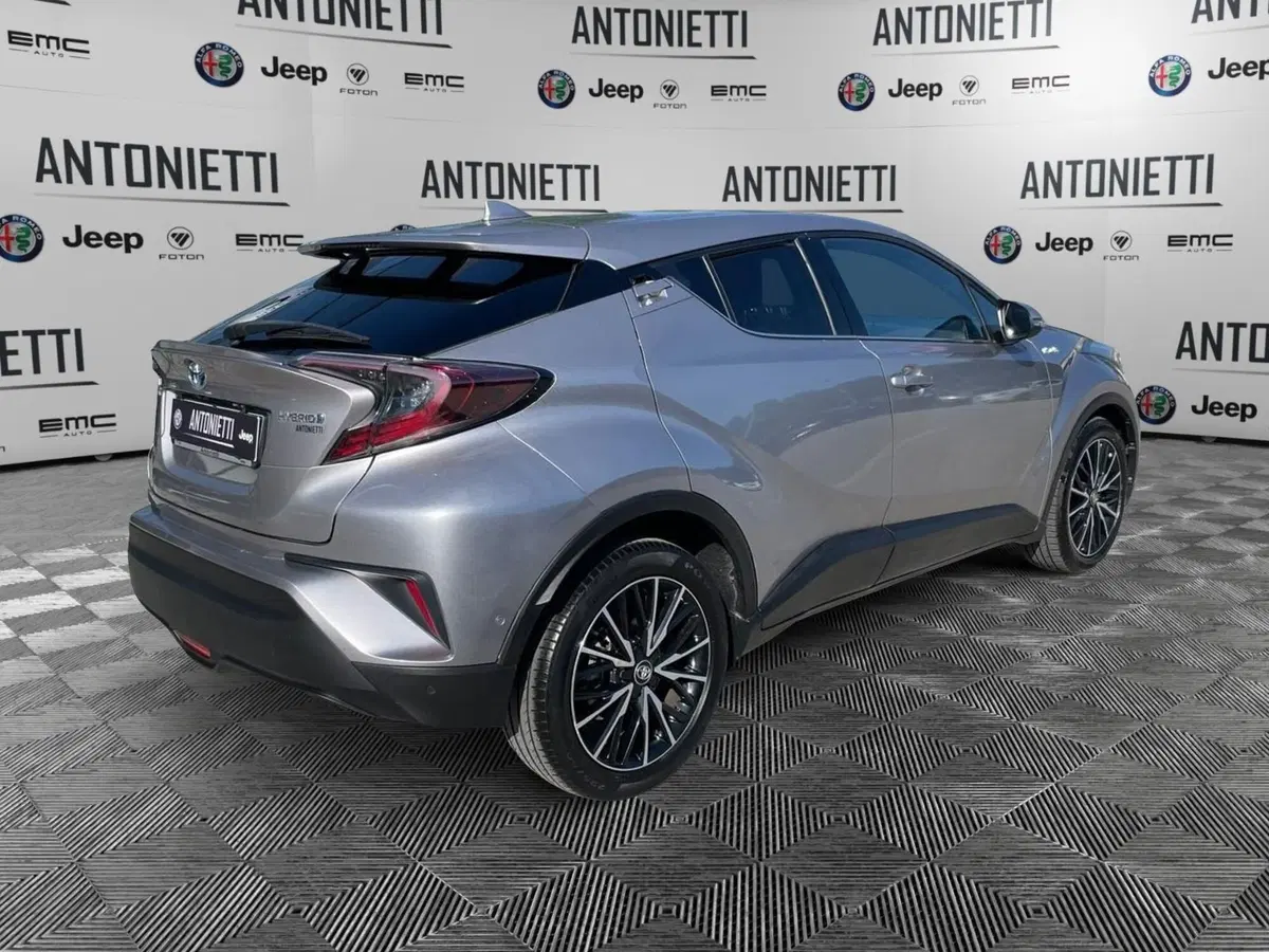Toyota Toyota C-HR usata a Ancona (5)