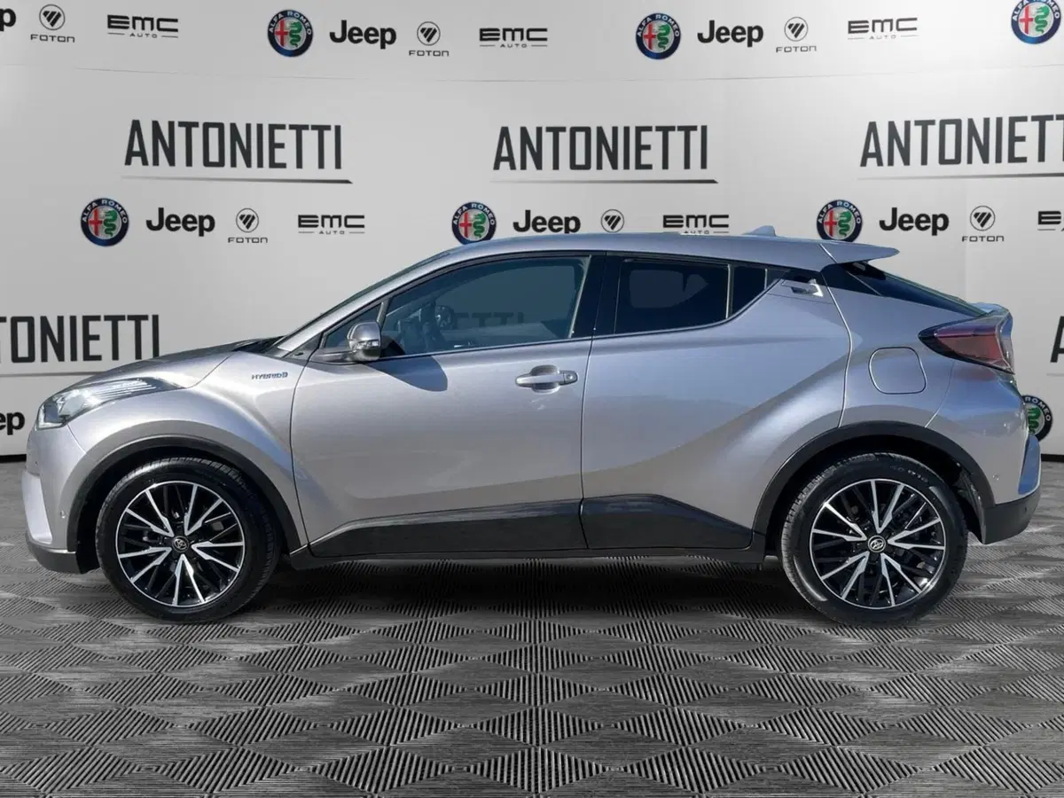 Toyota Toyota C-HR usata a Ancona (8)