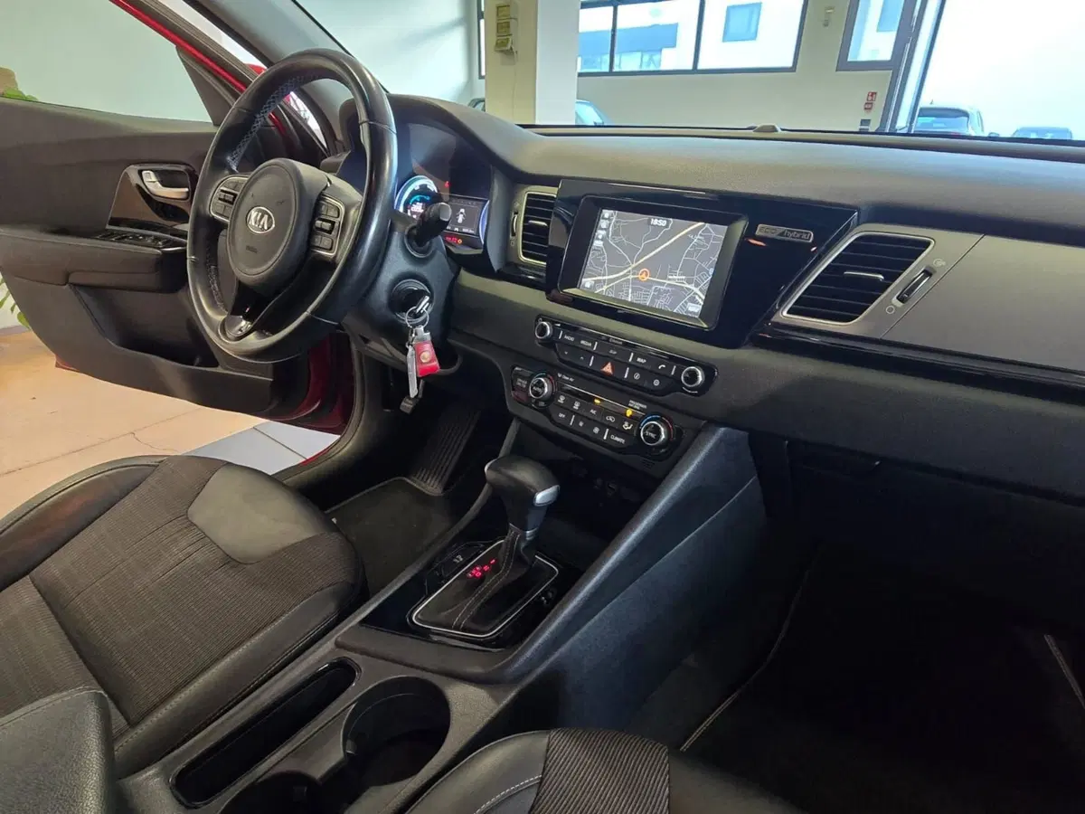 Kia Niro usata a Rimini (10)