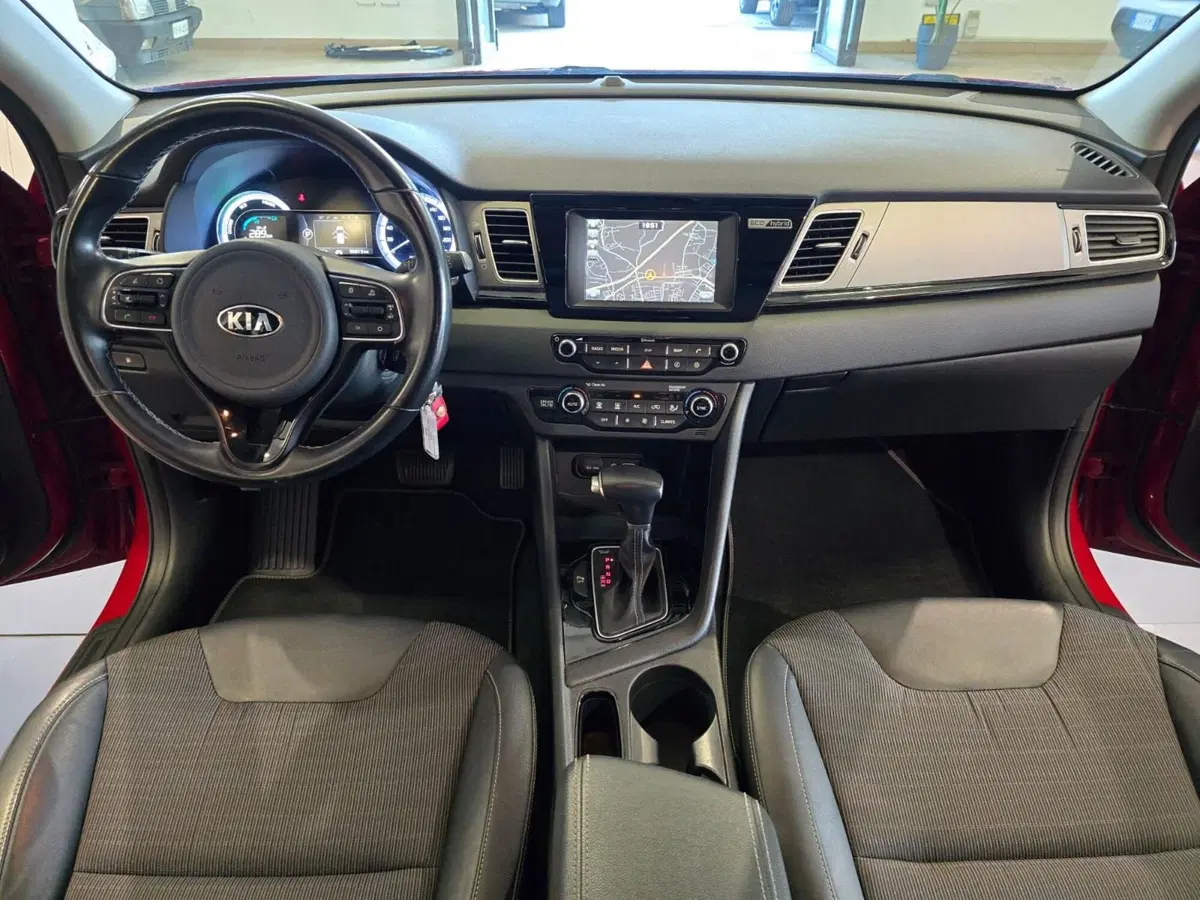 Kia Niro usata a Rimini (9)
