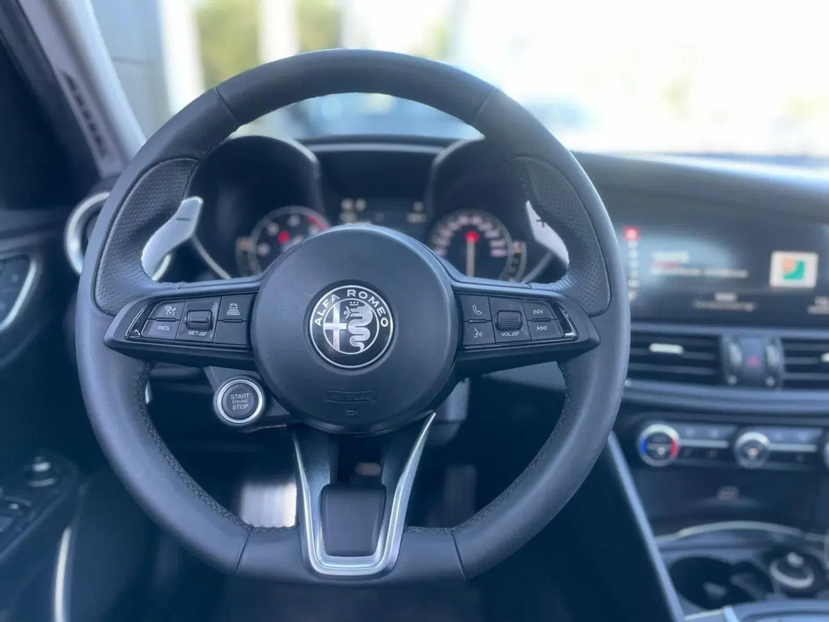 Alfa Romeo Giulia usata a Ancona (12)