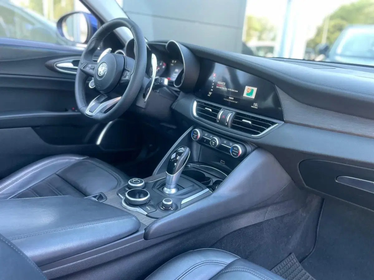 Alfa Romeo Giulia usata a Ancona (16)