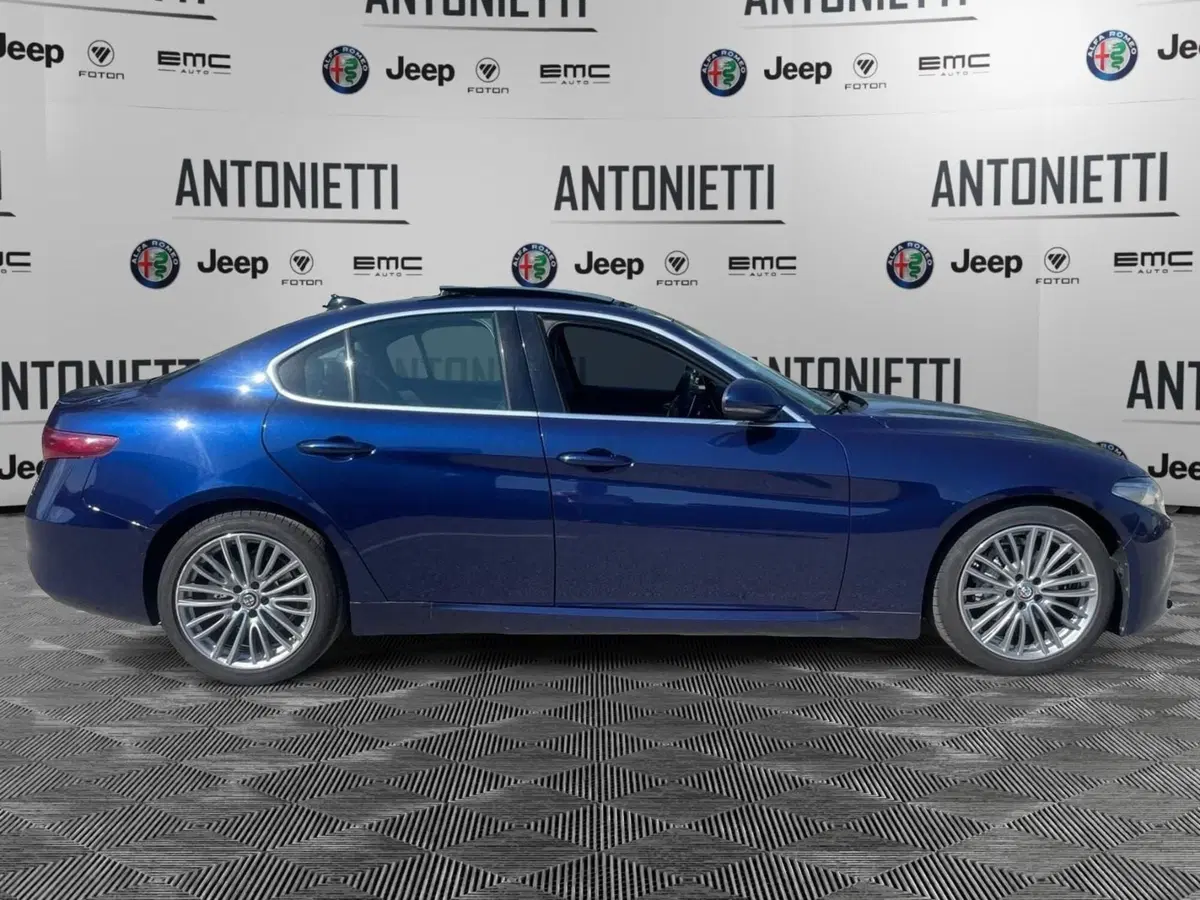 Alfa Romeo Giulia usata a Ancona (4)