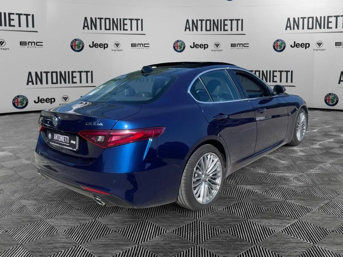 Alfa Romeo Giulia usata a Ancona (5)