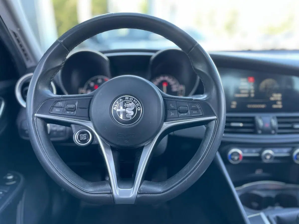 Alfa Romeo Giulia usata a Ancona (11)