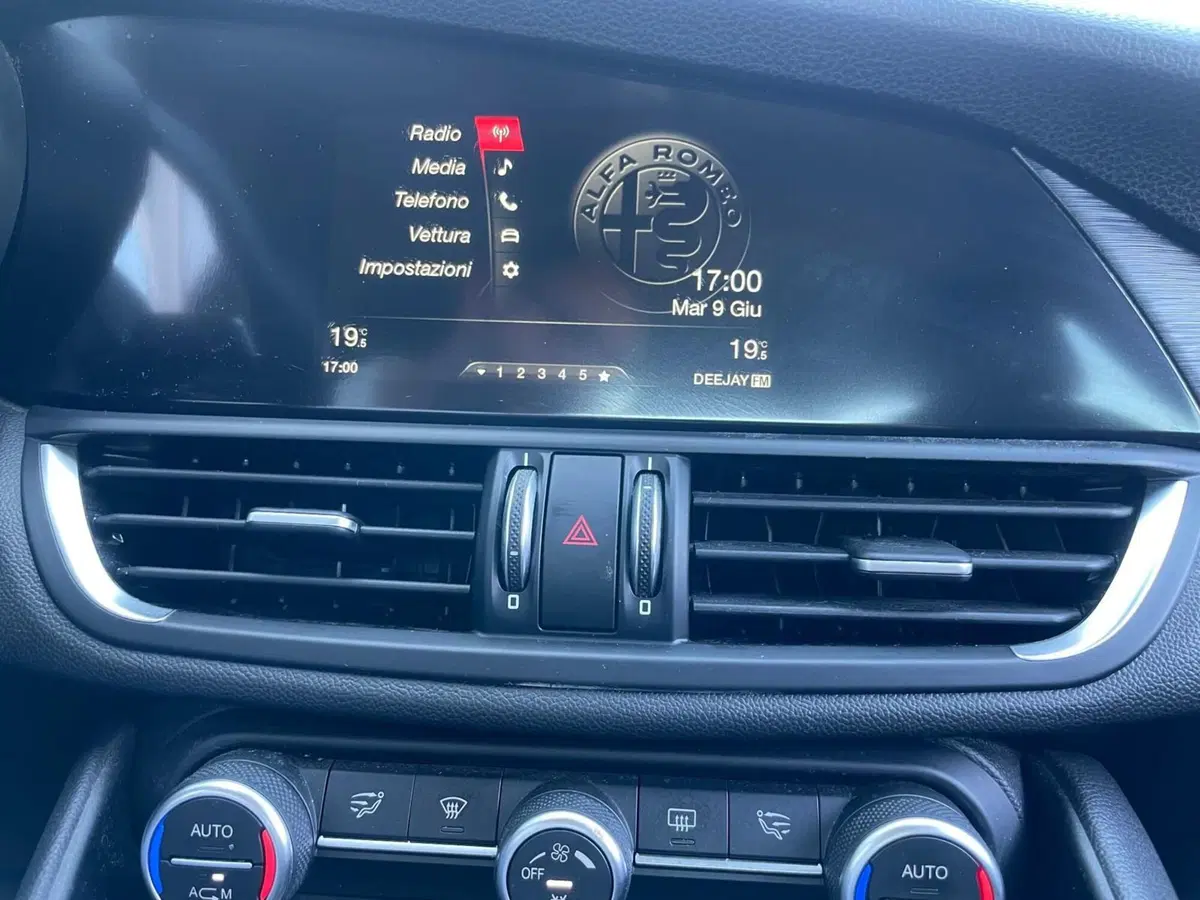 Alfa Romeo Giulia usata a Ancona (13)