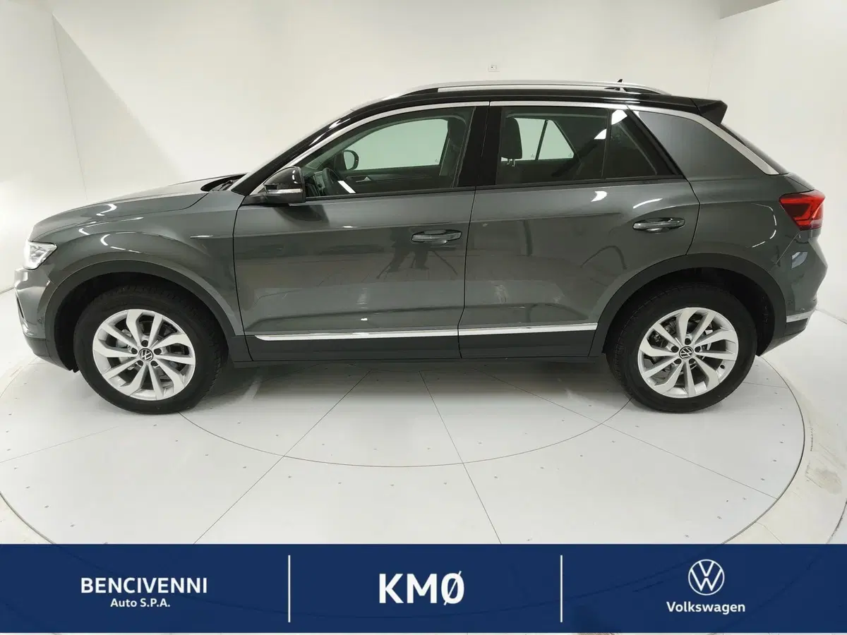 Volkswagen T-Roc nuova a Catanzaro (12)