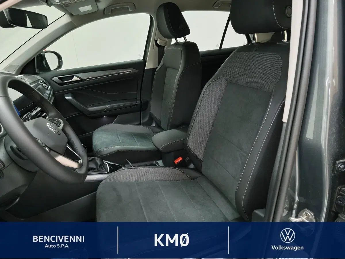 Volkswagen T-Roc nuova a Catanzaro (15)