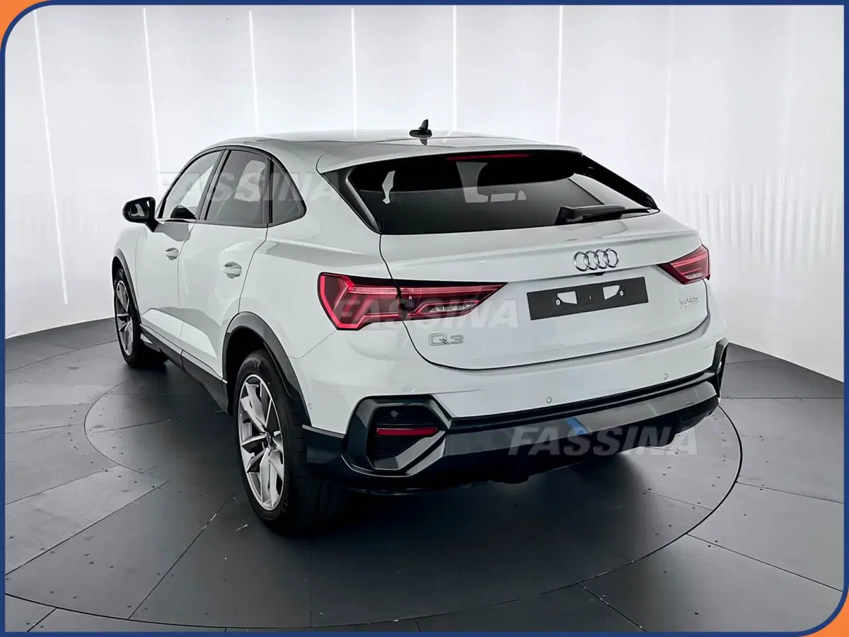 Audi Q3 Sportback usata a Milano (4)