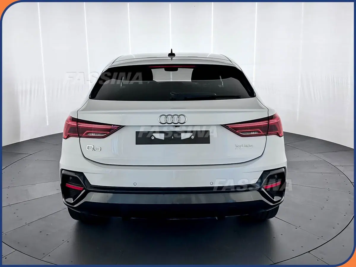 Audi Q3 Sportback usata a Milano (5)