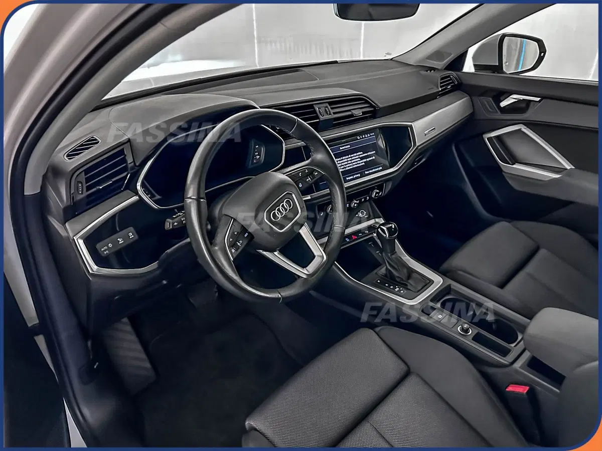 Audi Q3 Sportback usata a Milano (9)