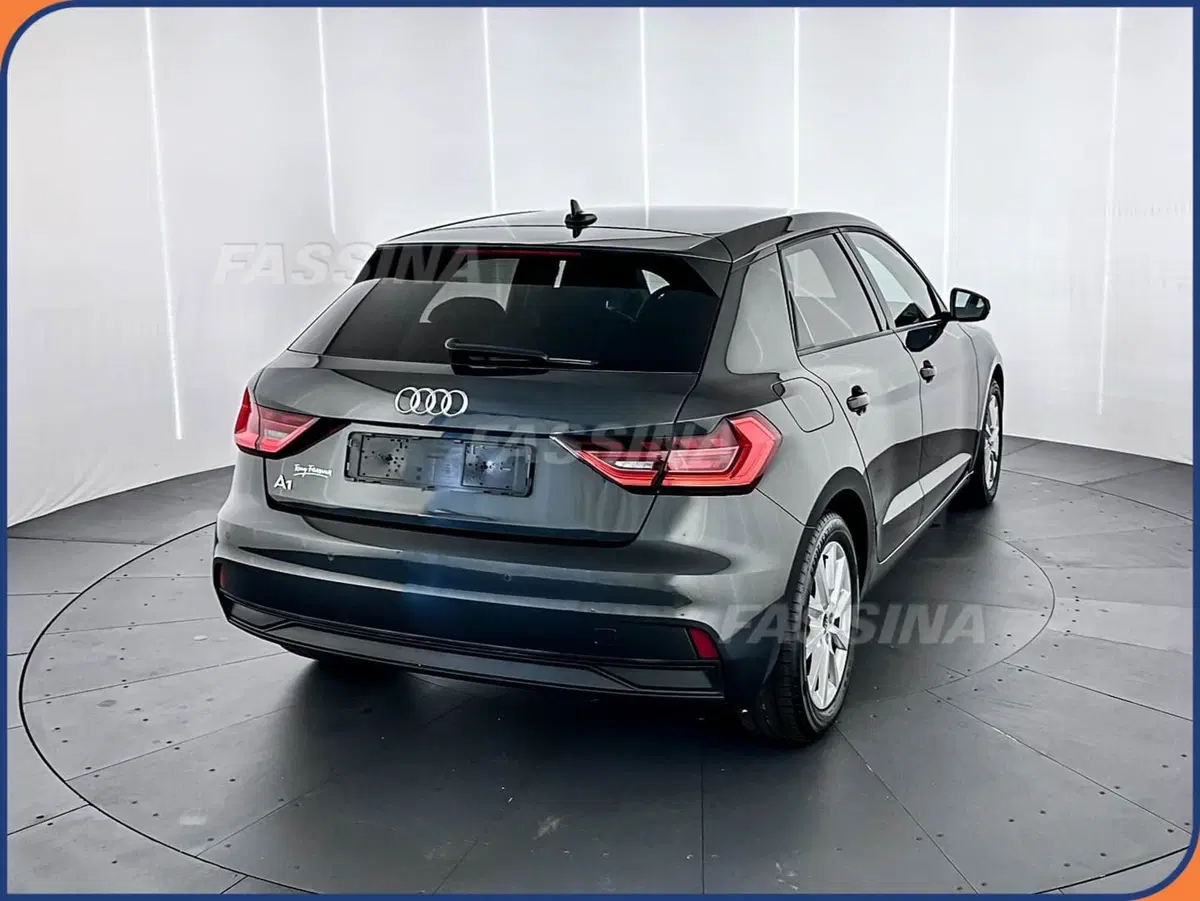 Audi A1 Sportback usata a Milano (6)