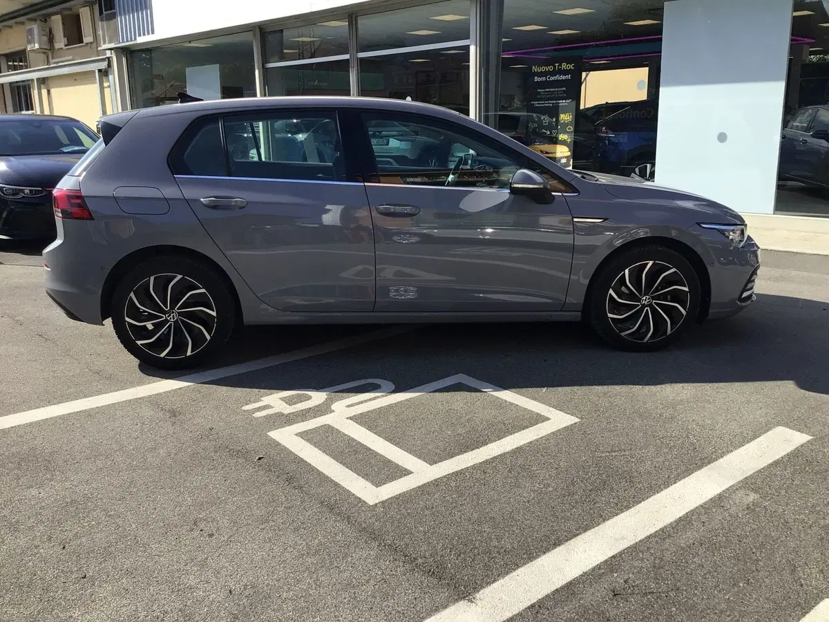 Volkswagen Golf usata a Genova (4)