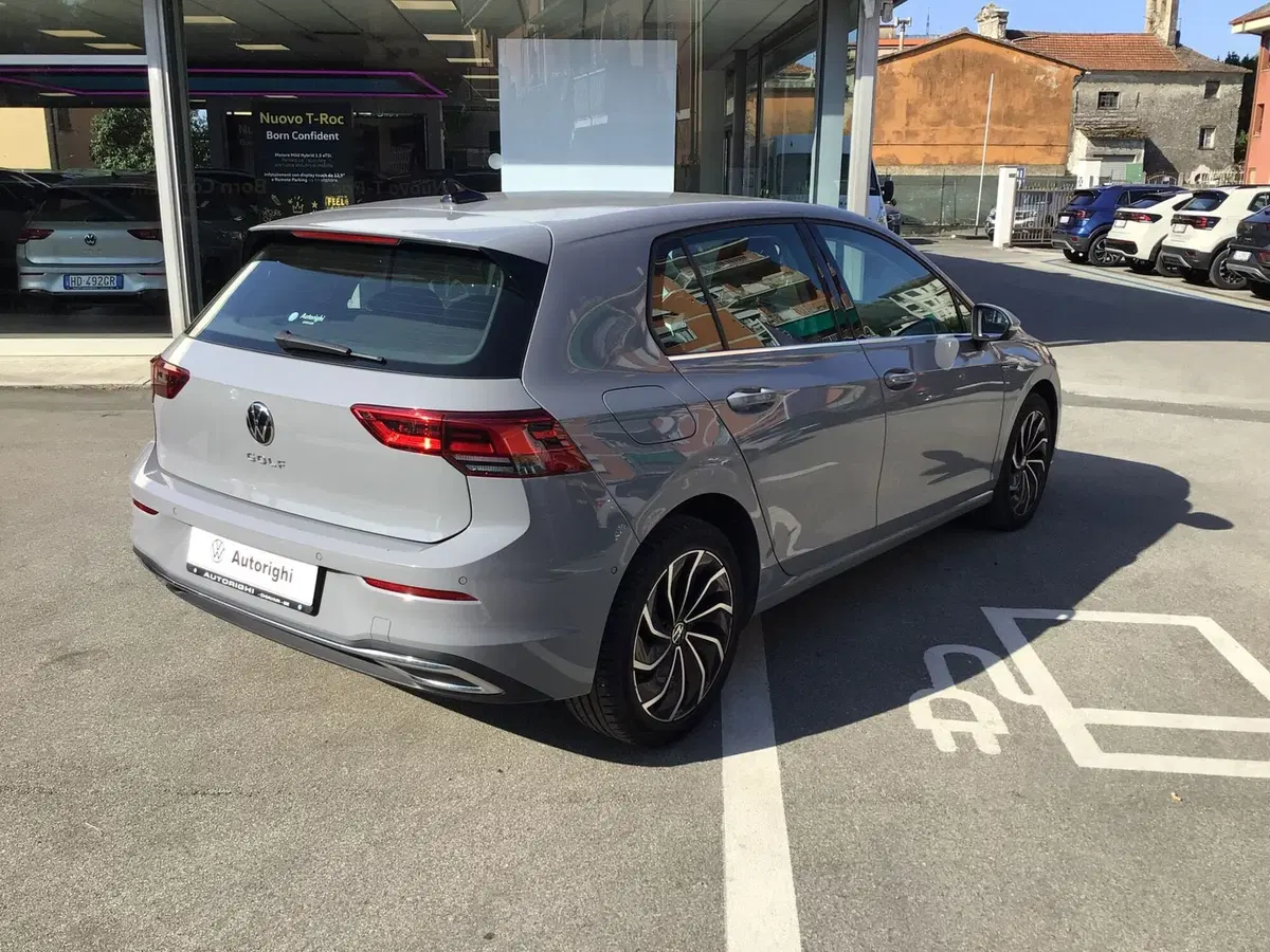 Volkswagen Golf usata a Genova (5)