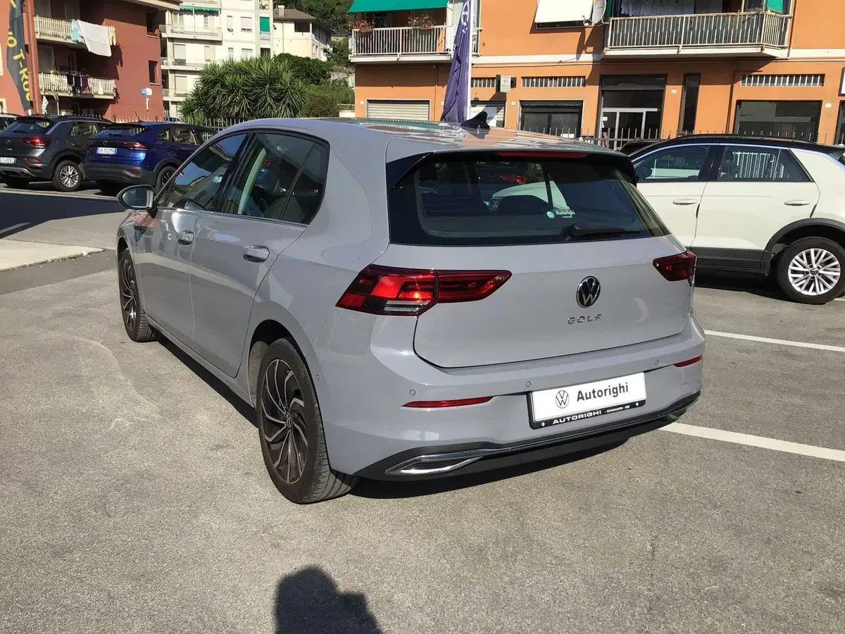 Volkswagen Golf usata a Genova (7)