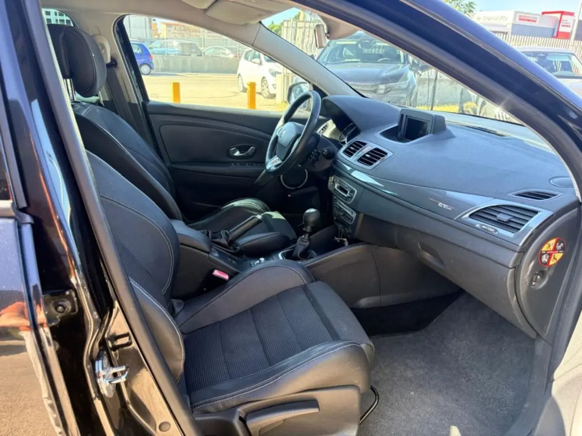 Renault Mégane SporTour usata a Foggia (17)