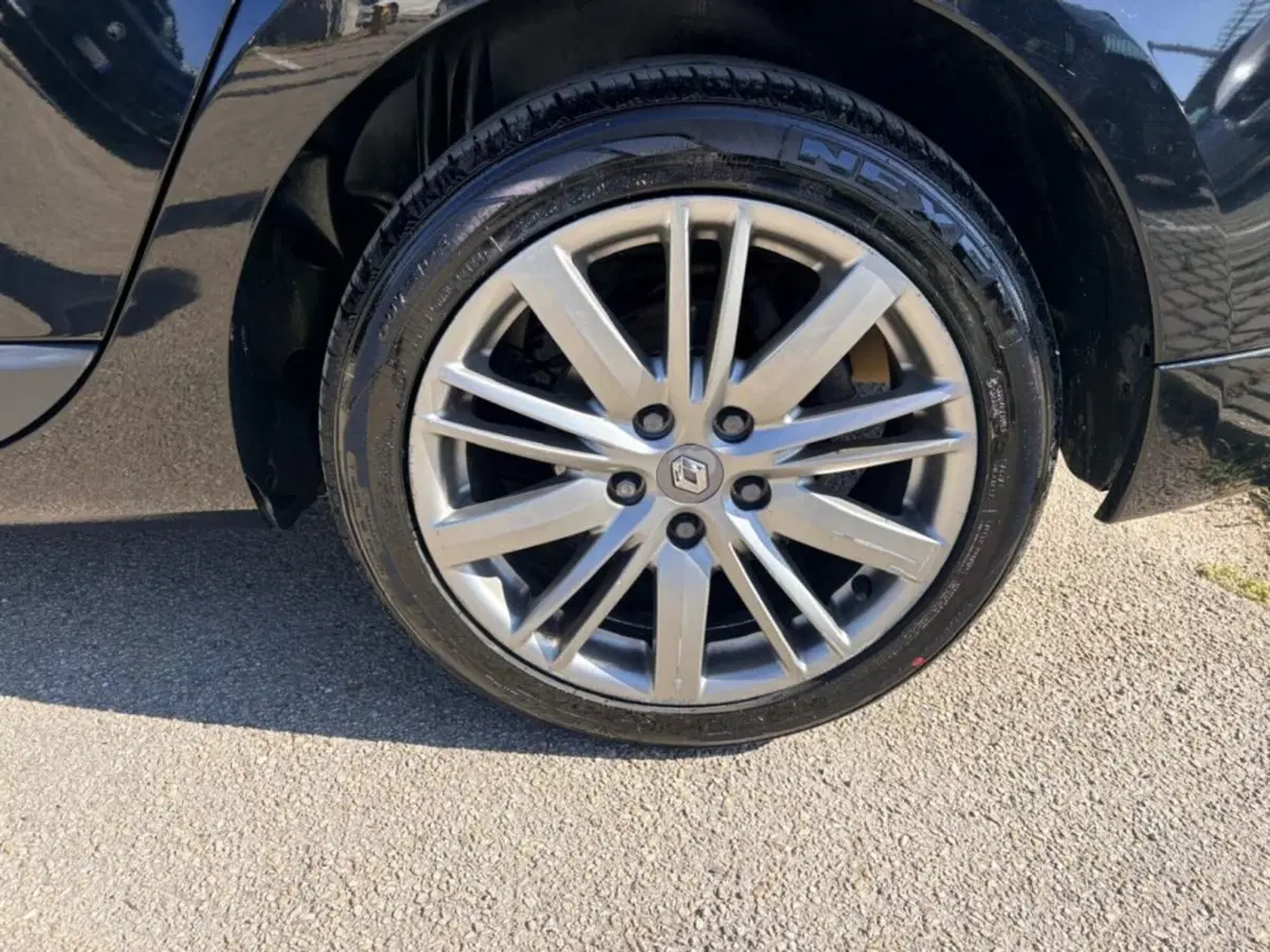 Renault Mégane SporTour usata a Foggia (9)