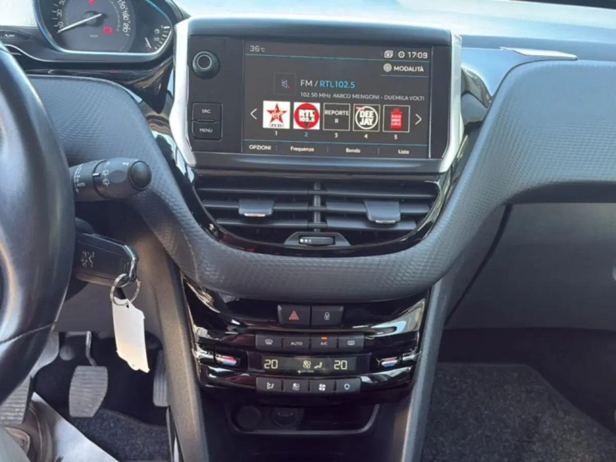 Peugeot 2008 usata a Foggia (17)