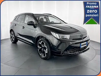 Opel Grandland 1.2 GS s&amp;s 130cv at8 del 2024 usata a Milano
