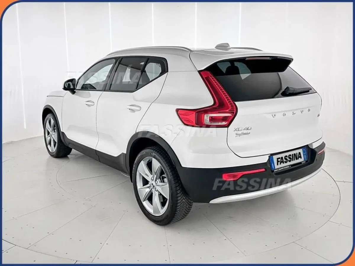 Volvo XC40 usata a Milano (4)
