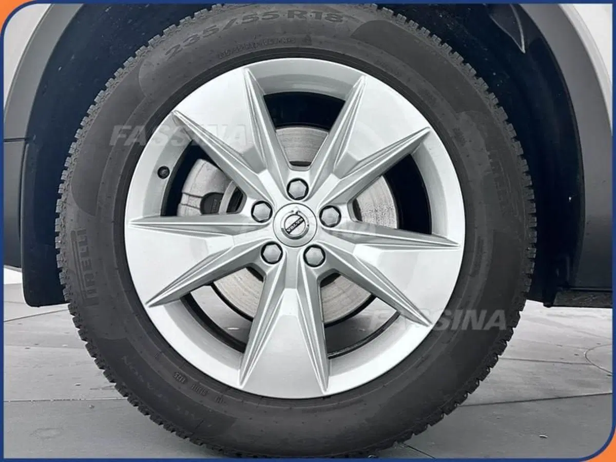 Volvo XC40 usata a Milano (7)